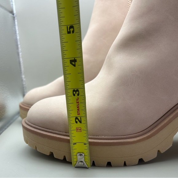 NEW DV by Dolce Vita Juliet Lug Bootie in Beige - Size 10 - Picture 11 of 13